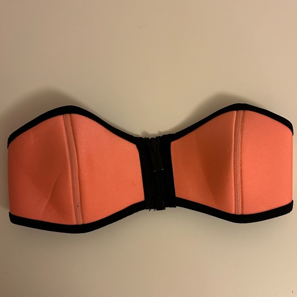 Triangl Bikini Set - Picture 6 of 8